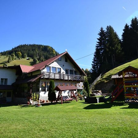 Casa Stefanut Hotel Moeciu De Sus Eksteriør billede